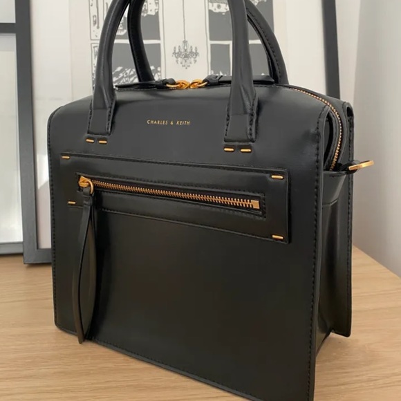 Charles & Keith black top handle bag with gold hardware - Picture 1 of 5